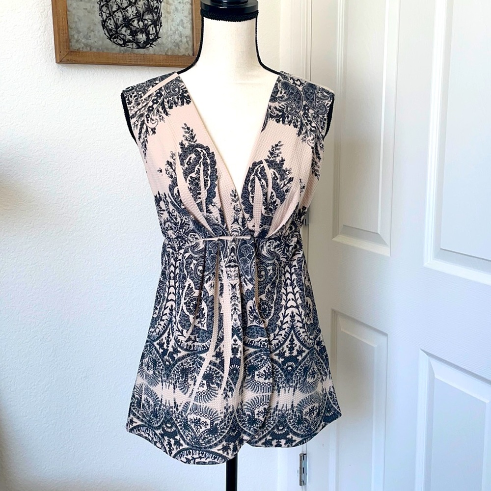 Casa Lee sleeveless top